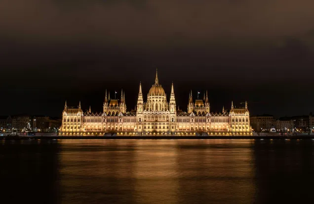 Driving app ratings from 1.6 to 4.7